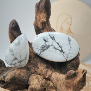 Howlite