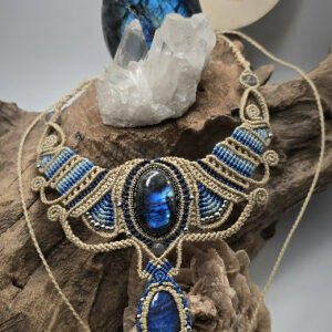 collier "M3V4"