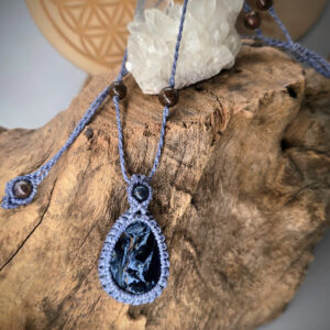 Collier "PIETERSITE" Dominique